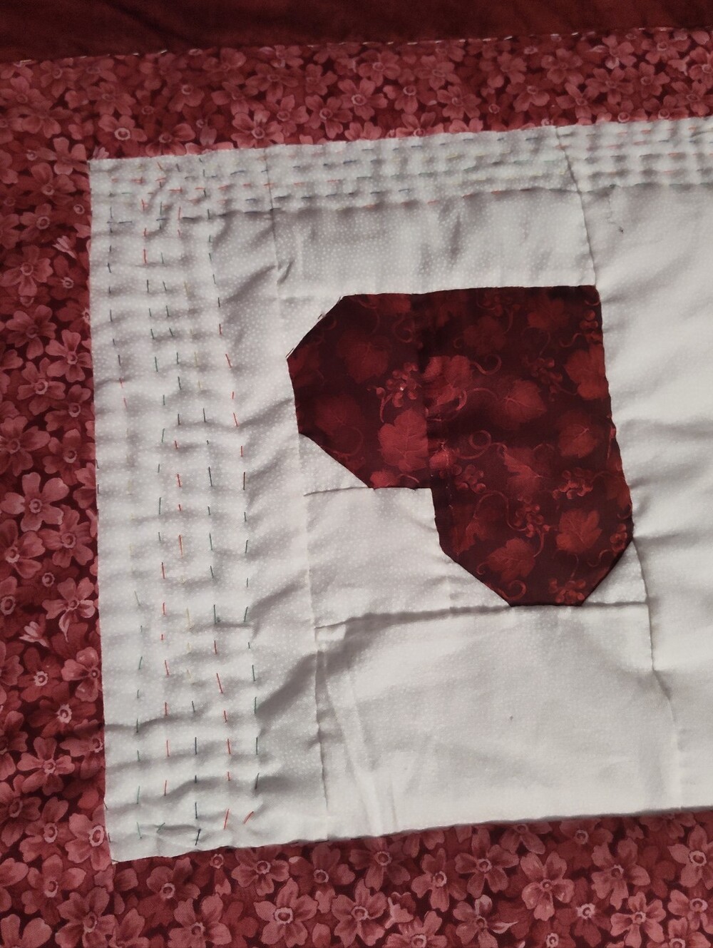Handmade Patchwork Quilt in Rose and Burgundy For Livpam08 Only - Picture 7 of 8